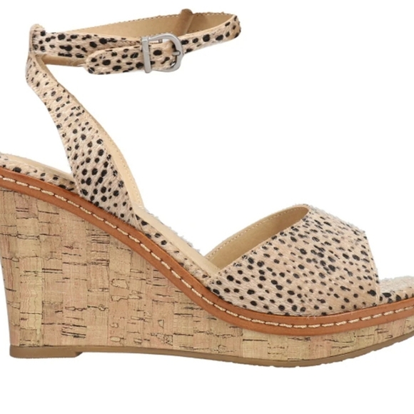 CL by Chinese Laundry Booming Sandal - Picture 1 of 9